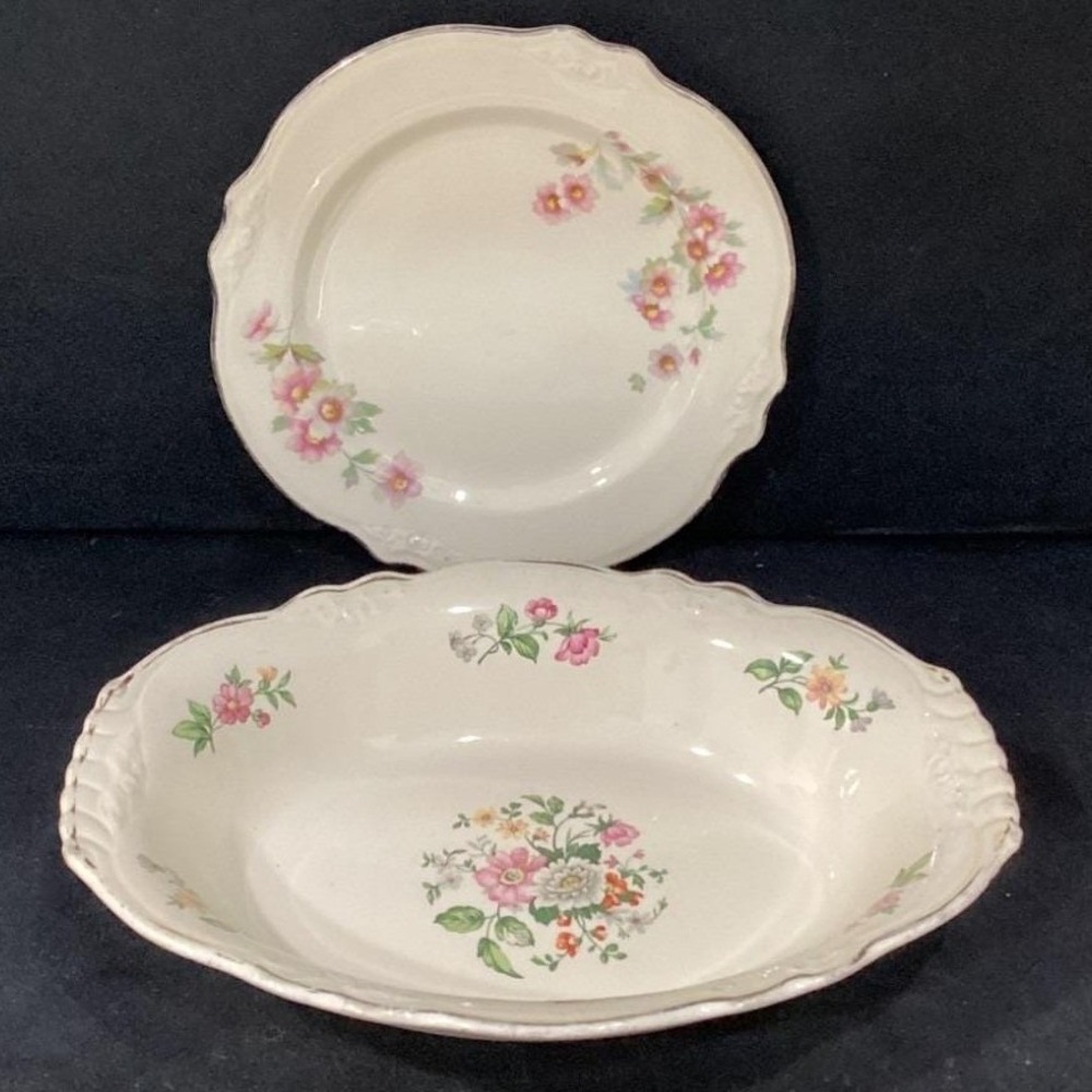 Homer Laughlin "Virginia Rose" Serving Dish/Luncheon Plate *